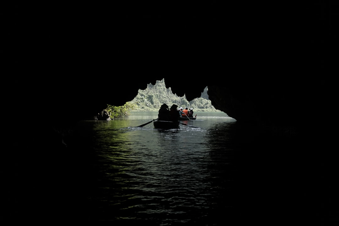 découvrez l'art de la photographie de voyage : des conseils pour capturer des paysages époustouflants, des portraits authentiques et des moments inoubliables à travers le monde.