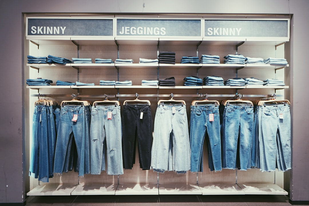 découvrez les dernières tendances de la mode masculine avec nos conseils, astuces et sélections de vêtements incontournables pour un style élégant et moderne. soyez à la pointe de la mode homme !