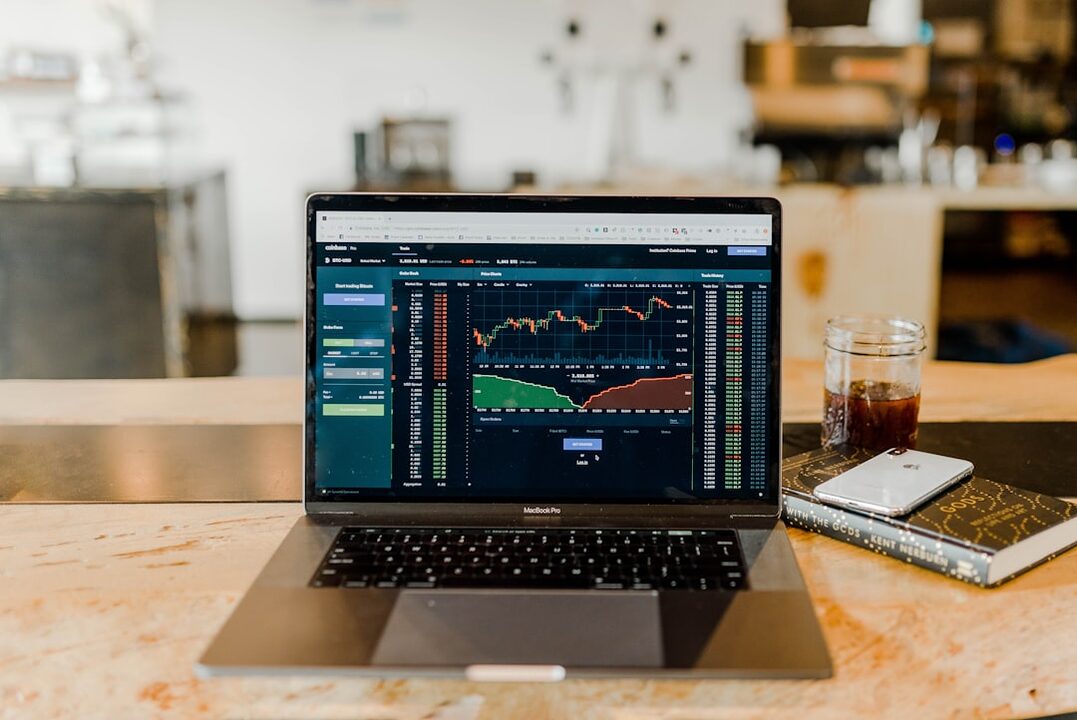 découvrez les erreurs courantes à éviter en tant qu'investisseur. apprenez des conseils pratiques pour maximiser vos gains et minimiser vos pertes sur le marché financier.
