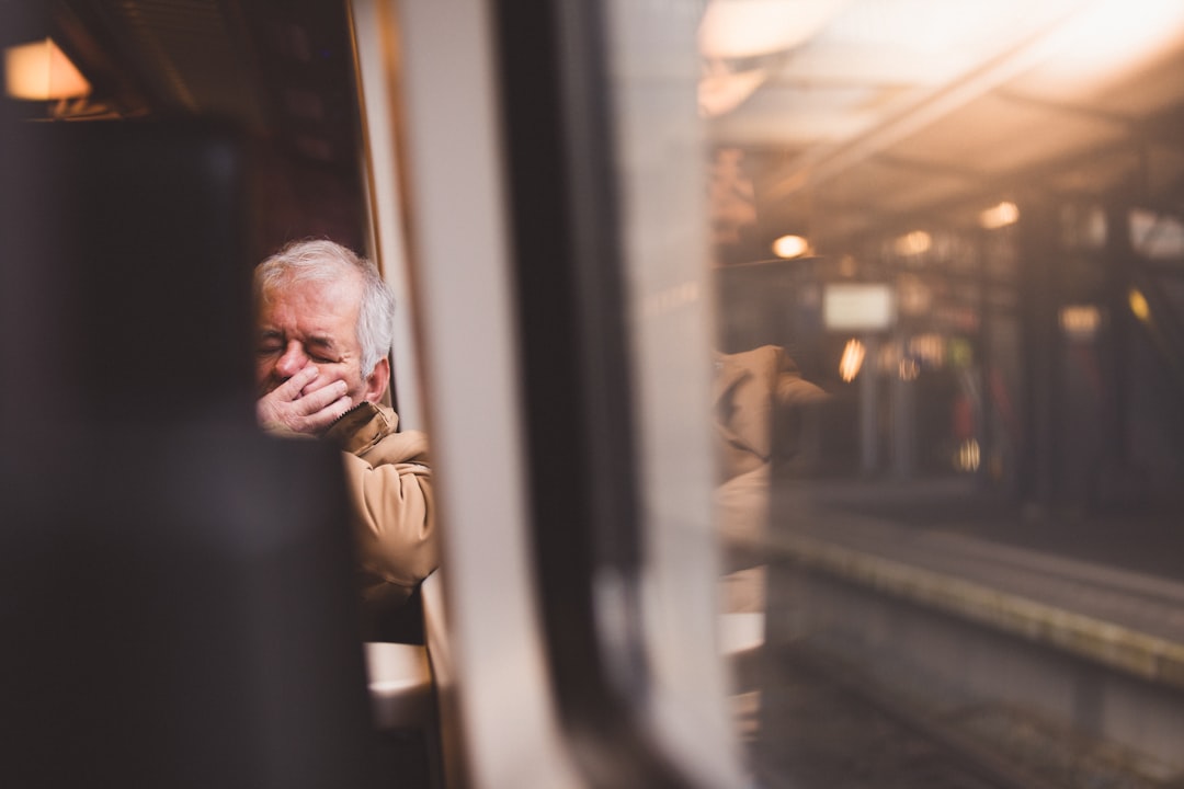 découvrez les causes et les solutions pour lutter contre la fatigue chronique. apprenez à gérer vos symptômes et à retrouver votre énergie au quotidien.