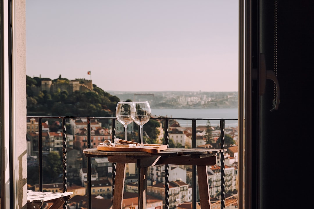 découvrez l'élégance d'un dîner romantique inoubliable, où chaque plat est une délicatesse, l'ambiance est chaleureuse et l'amour est à l'honneur. réservez votre table pour une soirée magique qui ravira vos sens.