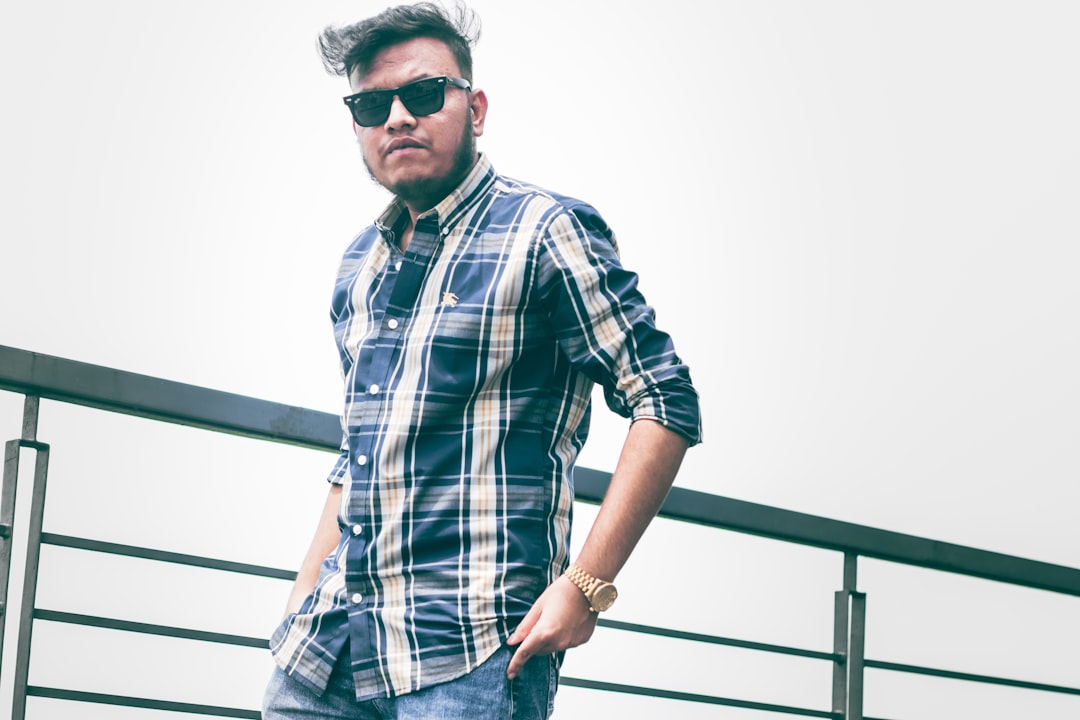 découvrez la mode intelligente avec nos vêtements connectés. alliant technologie et style, nos smart clothing vous offrent confort, fonctionnalité et innovation au quotidien. restez à la pointe des tendances avec des tissus intelligents qui s'adaptent à vos besoins.