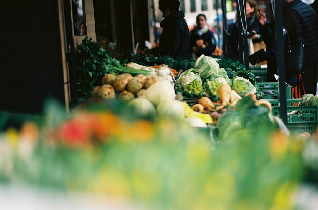 découvrez les bienfaits de l'alimentation durable : adoptant des pratiques respectueuses de l'environnement, des produits locaux et de saison, pour une santé optimale et un avenir meilleur. explorez des recettes, des conseils et des idées pour intégrer la durabilité dans votre cuisine au quotidien.